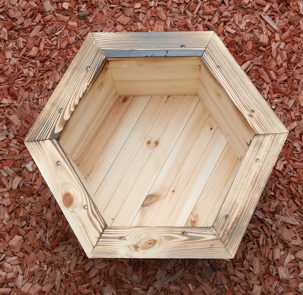 Zahradní dřevěný květináč šestiúhelný průměr 50cm - náhled 3