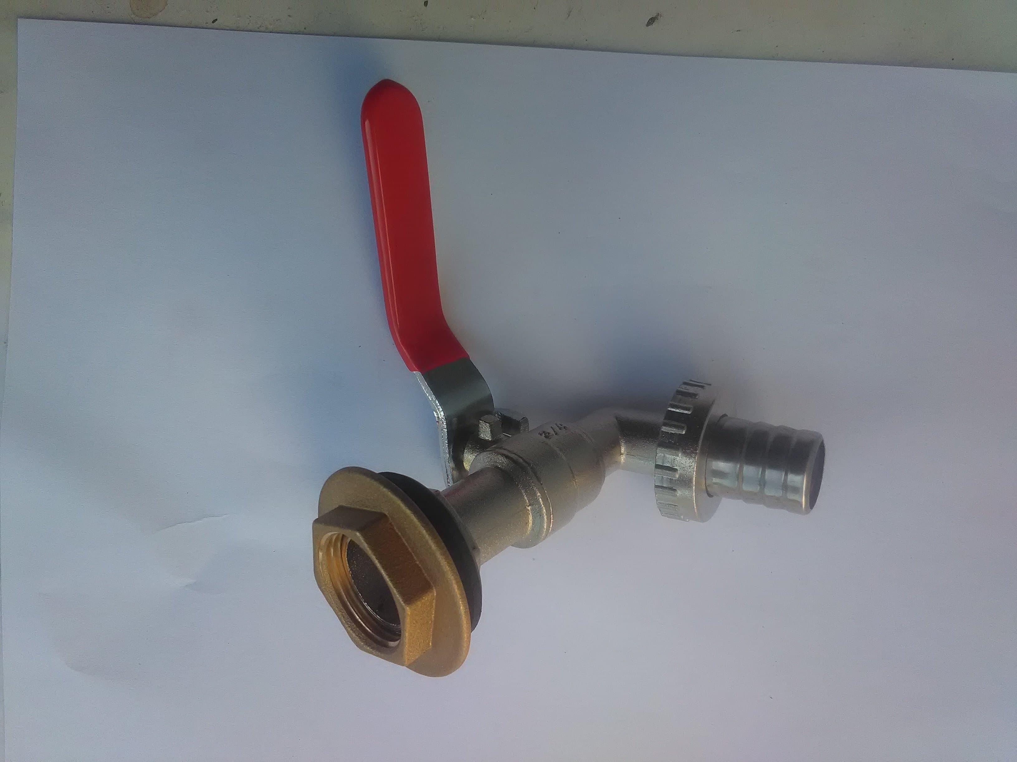 Mosazný kohout zahradní 3/4" NOVÝ + MATICE - náhled 3