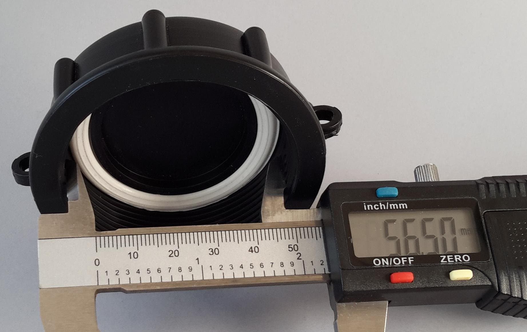 Víčko A na IBC nádrže DN 50 - 5 závitů jemný 56.5mm