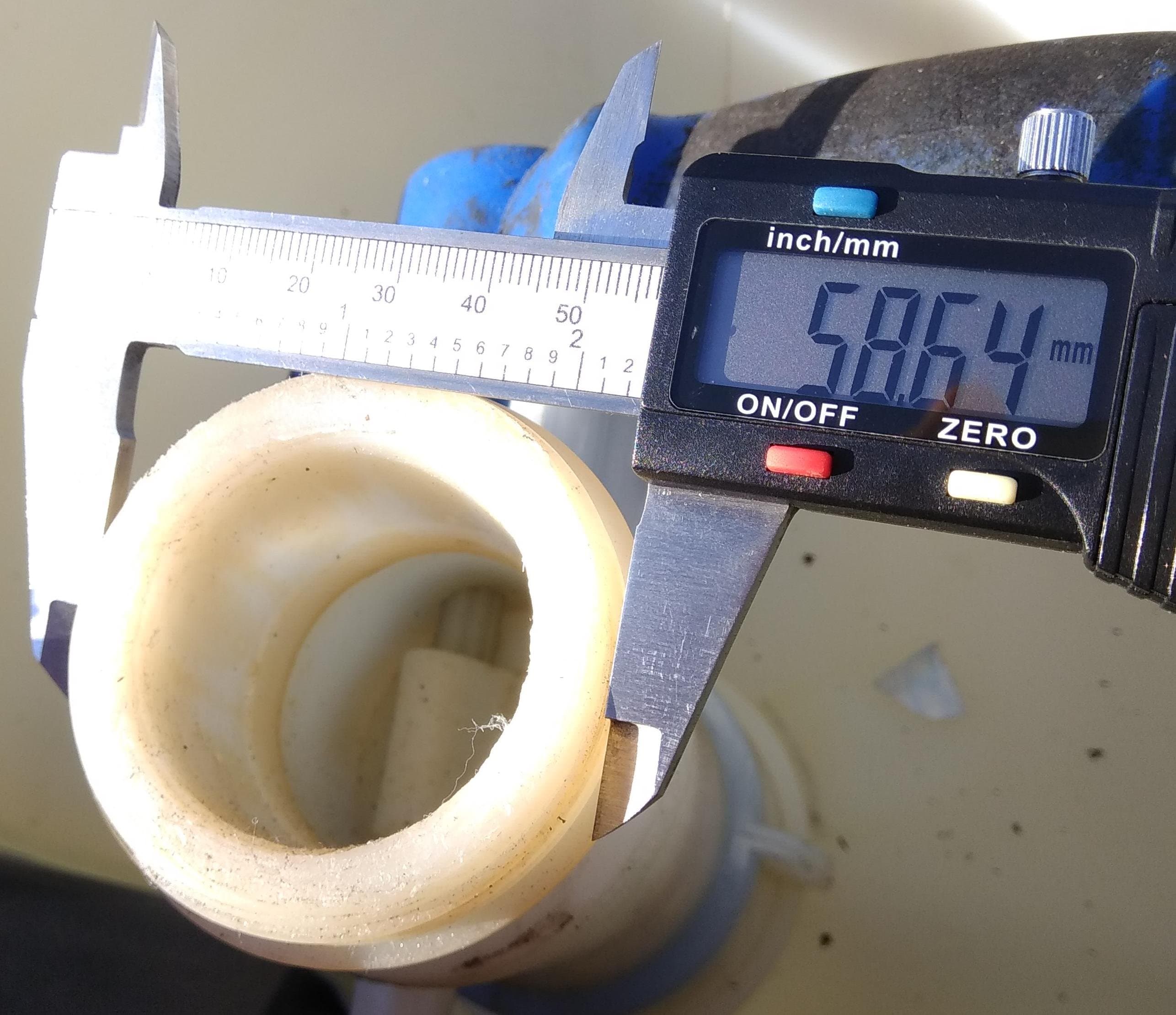Víčko B na IBC nádrže DN 50 camlock s jemnými 3 závity 56,5mm - náhled 3